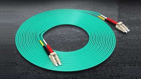 因为光纤跳线品质 选用欧孚OM3万兆光纤跳线